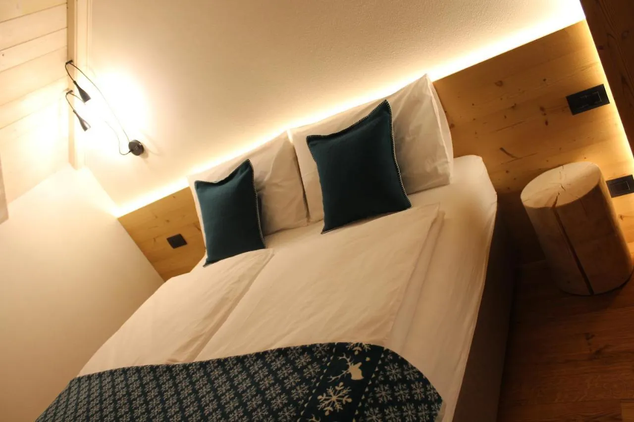 Bed & Breakfast B&B Sotto L'Alben Oltre il Colle Italy